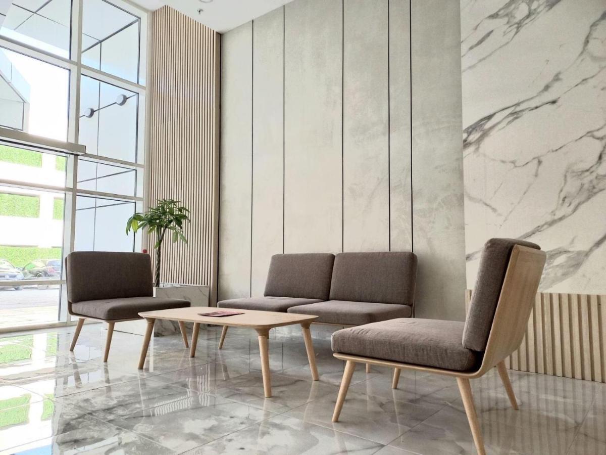 Merdz Spa & Fitness Sky Apartment Skopje Bagian luar foto