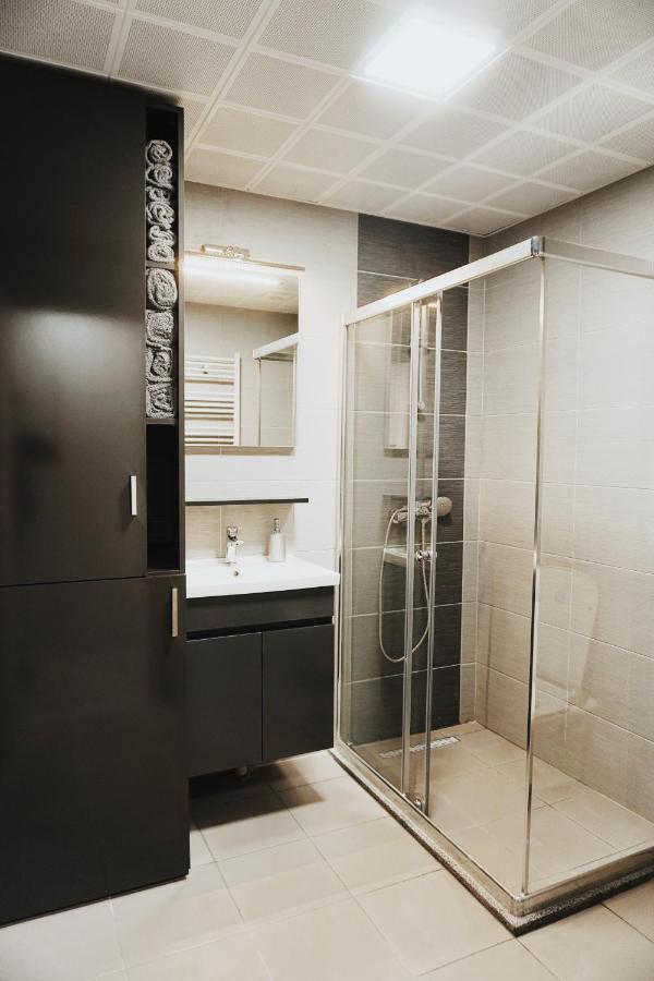Merdz Spa & Fitness Sky Apartment Skopje Bagian luar foto