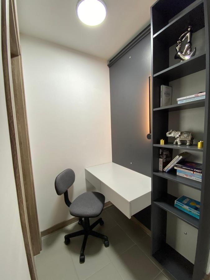 Merdz Spa & Fitness Sky Apartment Skopje Bagian luar foto